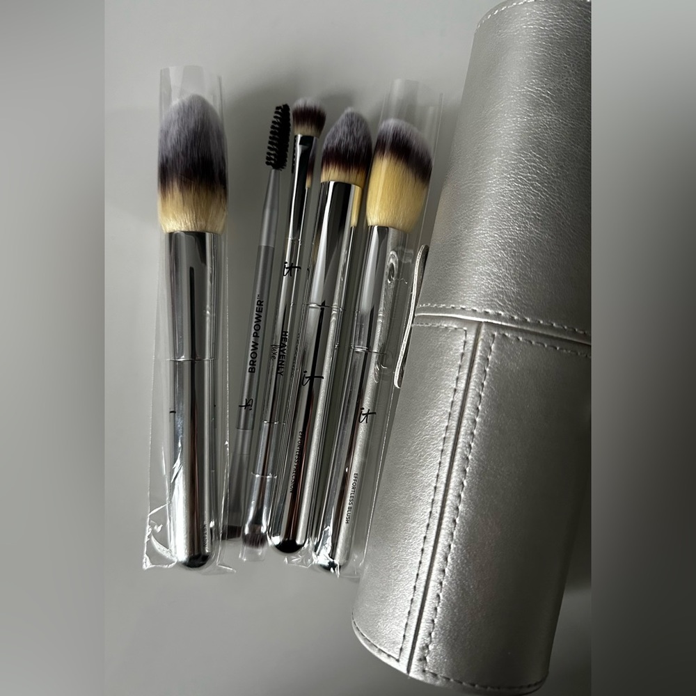 IT Cosmetics Heavenly Brush Set